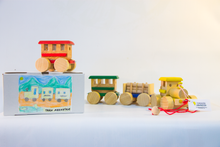 Cargar imagen en el visor de la galería, Tren de Arrastre en Madera Artesanal – Regalo Solidario