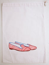 Cargar imagen en el visor de la galería, Bolsa para zapatos pintada a mano

