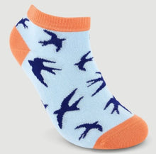 Cargar imagen en el visor de la galería, CALCETINES DE ALGODON ORGANICO MOD. BIRDS INK
