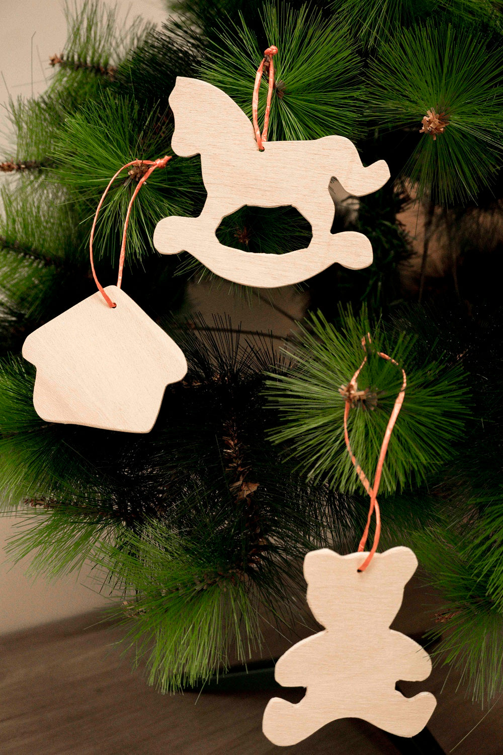 Pack de 6 adornos de navidad en madera natural