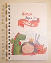 Cargar imagen en el visor de la galería, Cuadernos con mensaje tamaño A5

